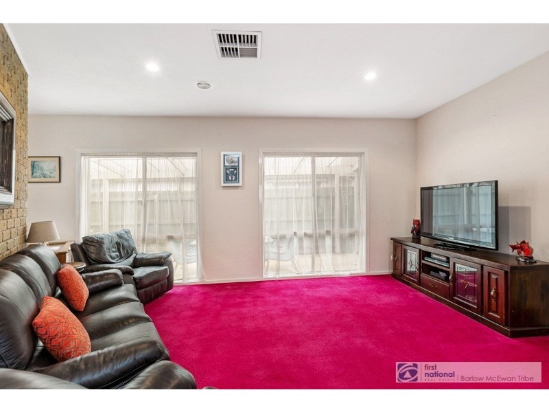 6 Davis Court, Altona Meadows VIC 3028