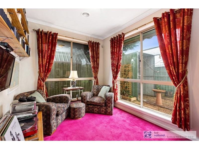 6 Davis Court, Altona Meadows VIC 3028