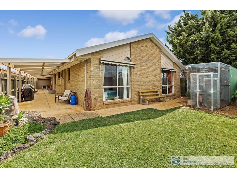 6 Davis Court, Altona Meadows VIC 3028