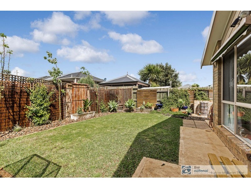 6 Davis Court, Altona Meadows VIC 3028