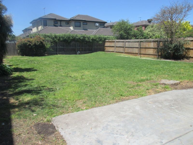 12 Thorpe Street, Newport VIC 3015