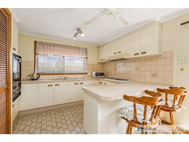 2/35 South Avenue, Altona Meadows VIC 3028