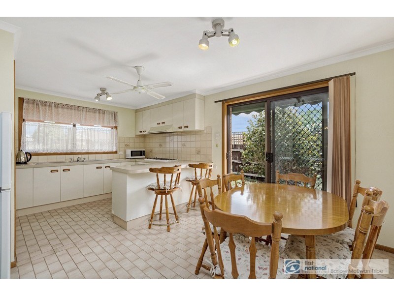 2/35 South Avenue, Altona Meadows VIC 3028