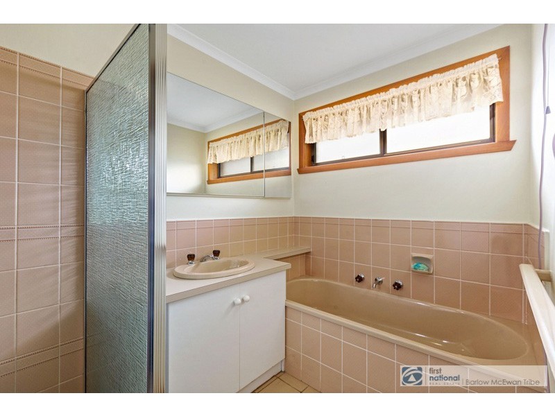 2/35 South Avenue, Altona Meadows VIC 3028