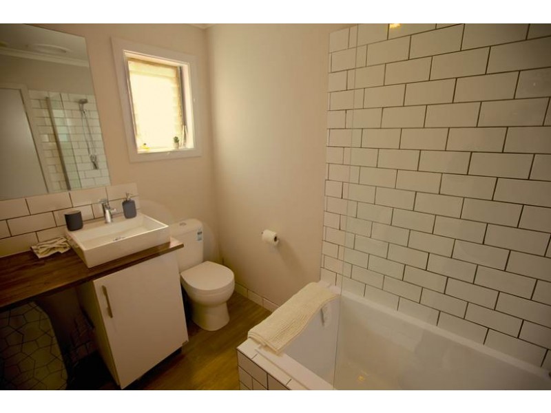 1/40 Chifley Ave, Altona VIC 3018