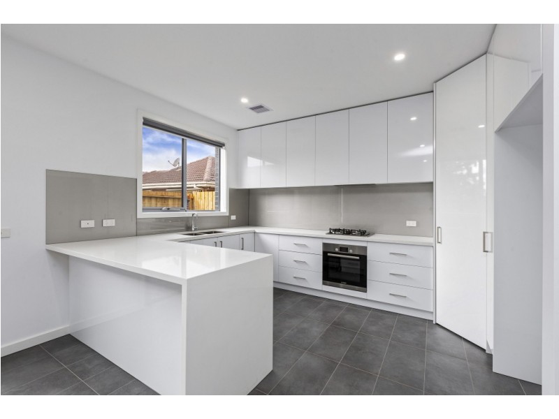 2/14 Lark Street, Altona VIC 3018