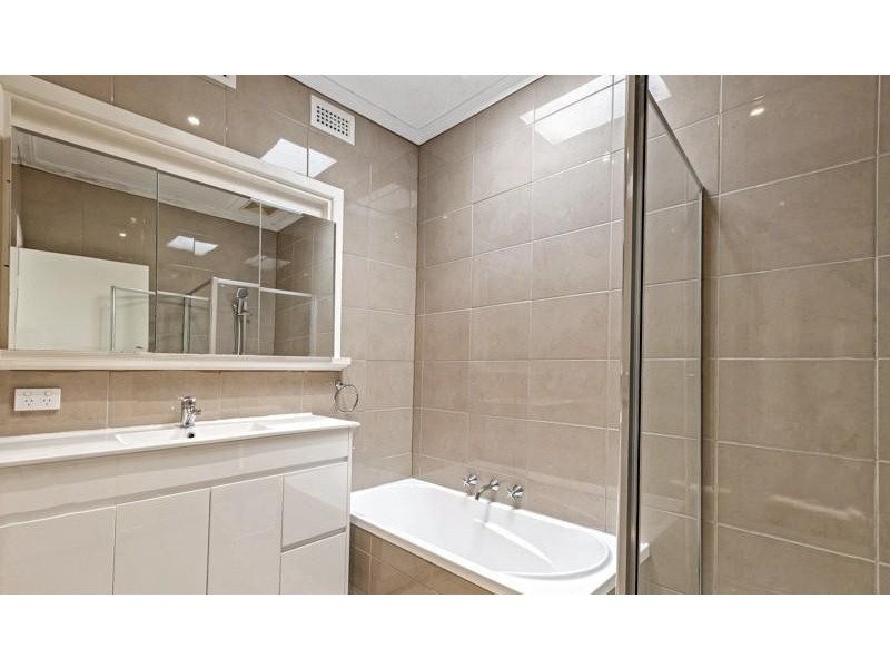 19 Bracken Grove, Altona VIC 3018