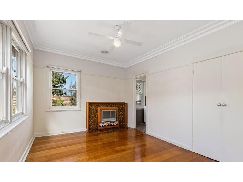19 Bracken Grove, Altona VIC 3018