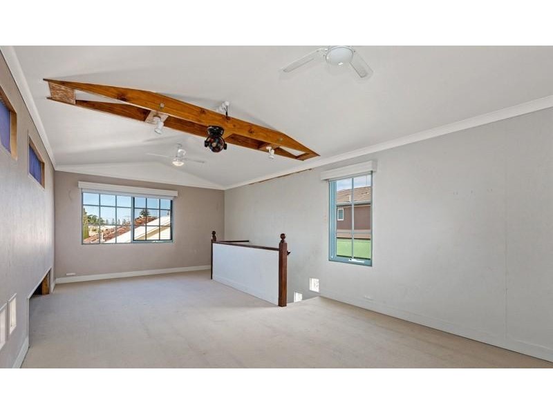19 Bracken Grove, Altona VIC 3018