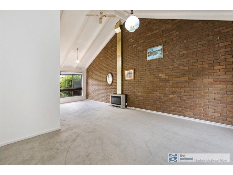 2/119 Railway Street North, Altona VIC 3018