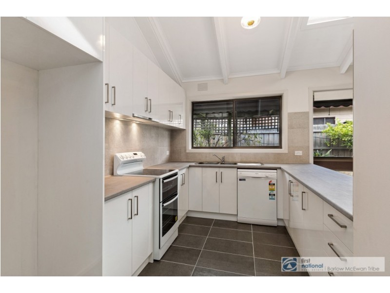 2/119 Railway Street North, Altona VIC 3018