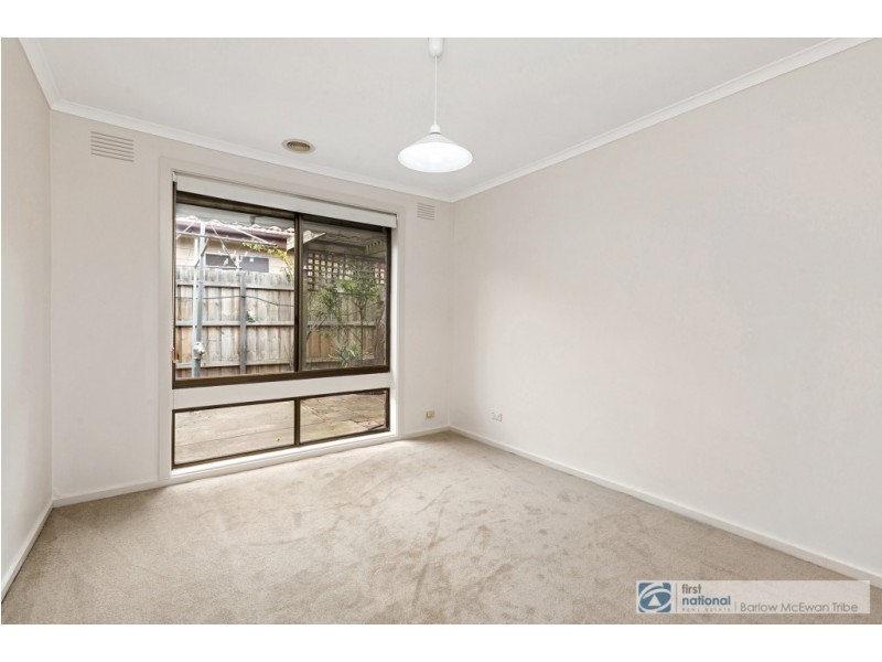 2/119 Railway Street North, Altona VIC 3018