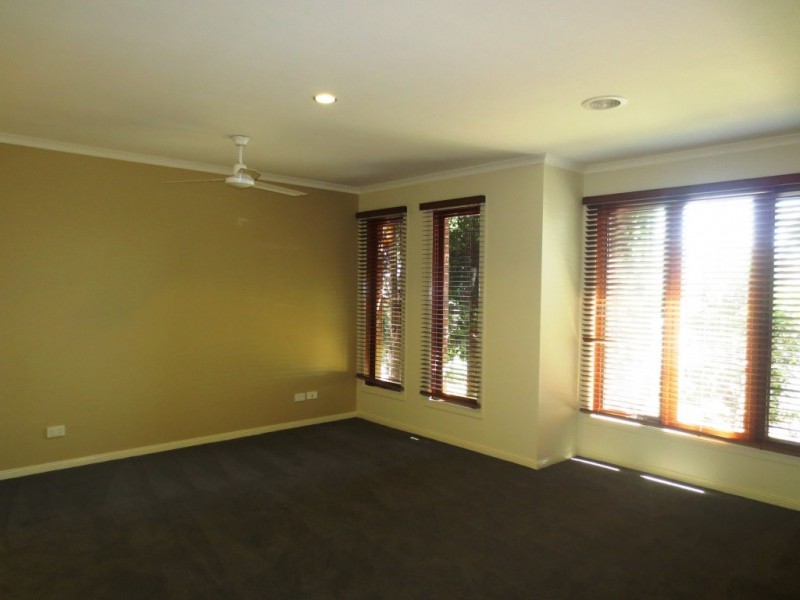 5 Whistler Crescent, Point Cook VIC 3030