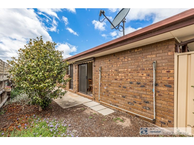 1/35 South Avenue, Altona Meadows VIC 3028