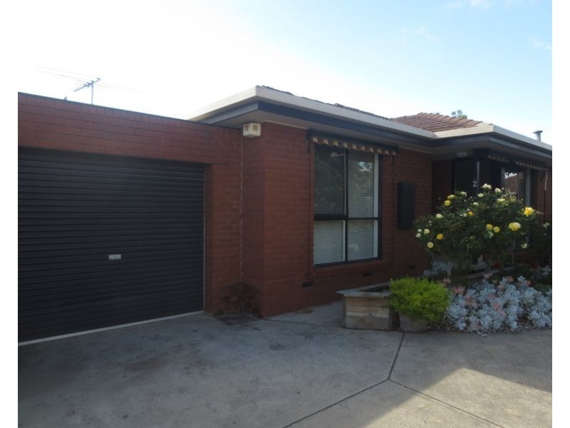 2/114 Blyth Street, Altona VIC 3018