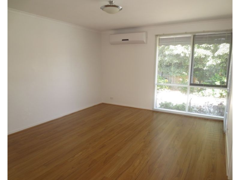 2/114 Blyth Street, Altona VIC 3018