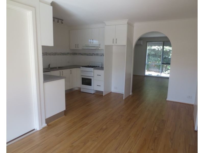 2/114 Blyth Street, Altona VIC 3018