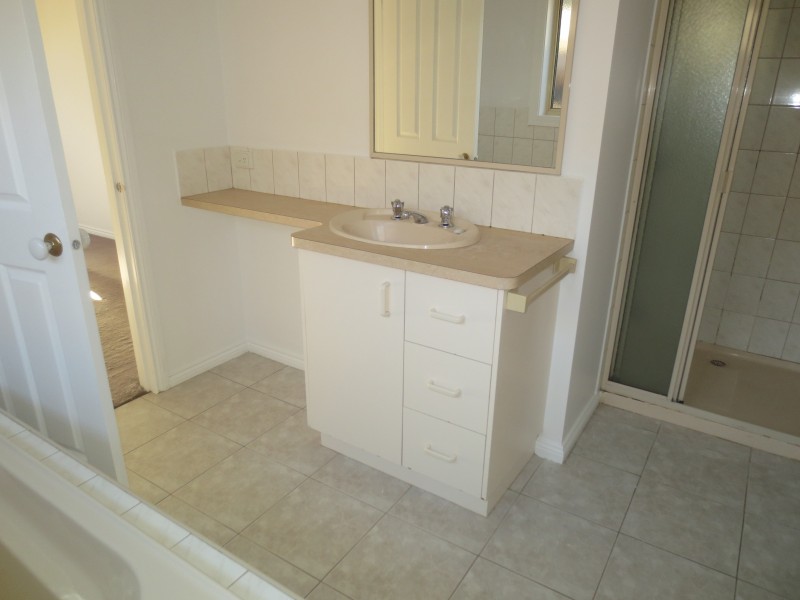 11 Carr Court, Altona Meadows VIC 3028