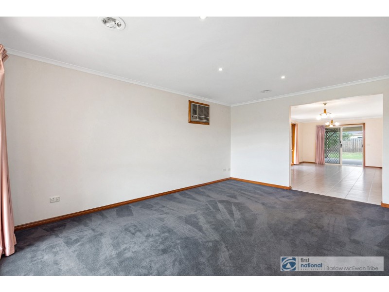 29 Whitehead Court, Altona Meadows VIC 3028