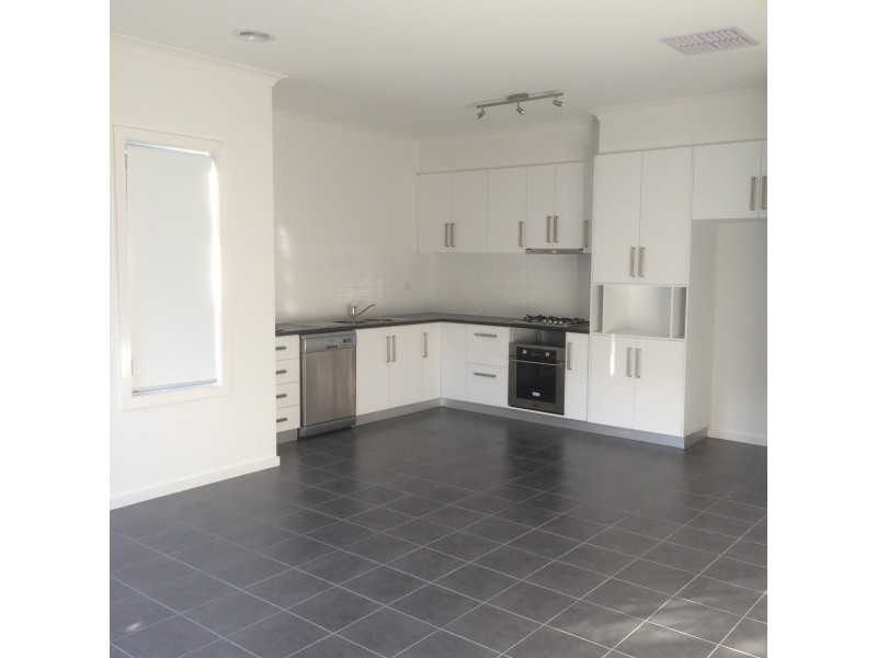 2/186 Merton Street, Altona Meadows VIC 3028