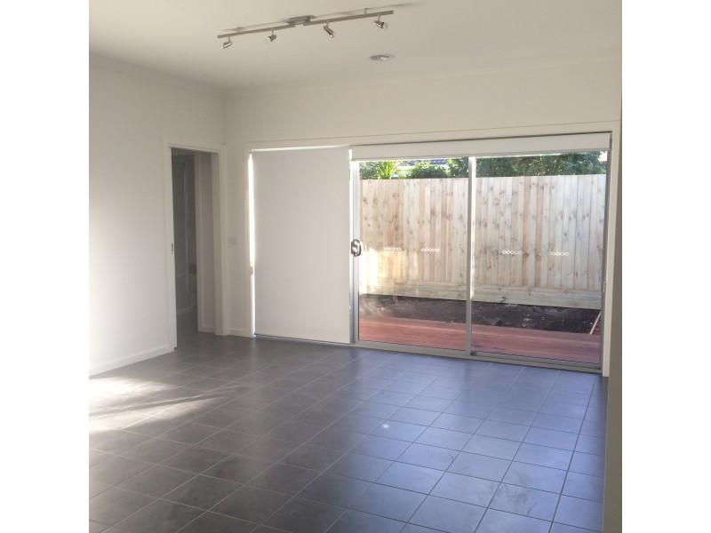 2/186 Merton Street, Altona Meadows VIC 3028