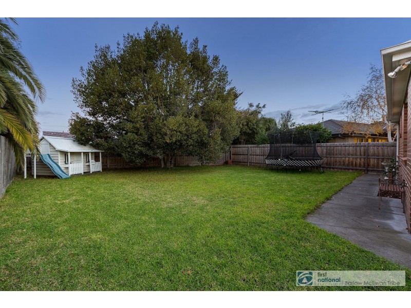 38 Bracken Grove, Altona VIC 3018