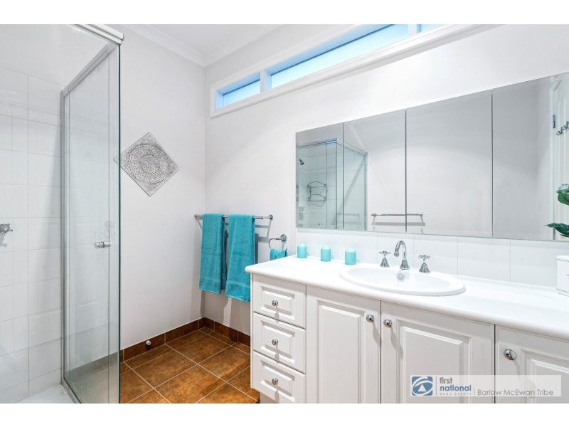 38 Bracken Grove, Altona VIC 3018