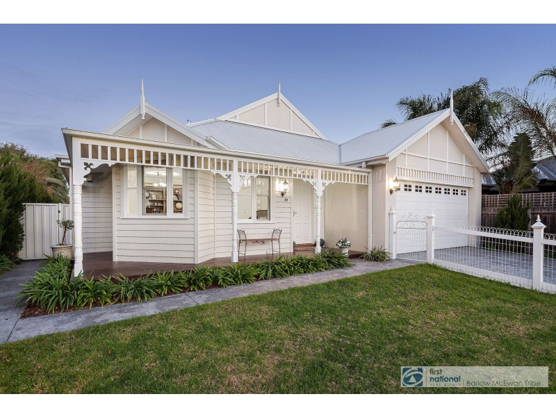 38 Bracken Grove, Altona VIC 3018