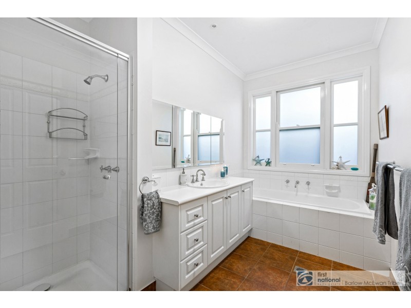 38 Bracken Grove, Altona VIC 3018