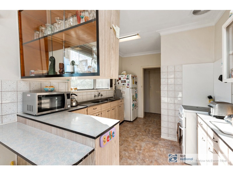16 Cain Court, Altona VIC 3018