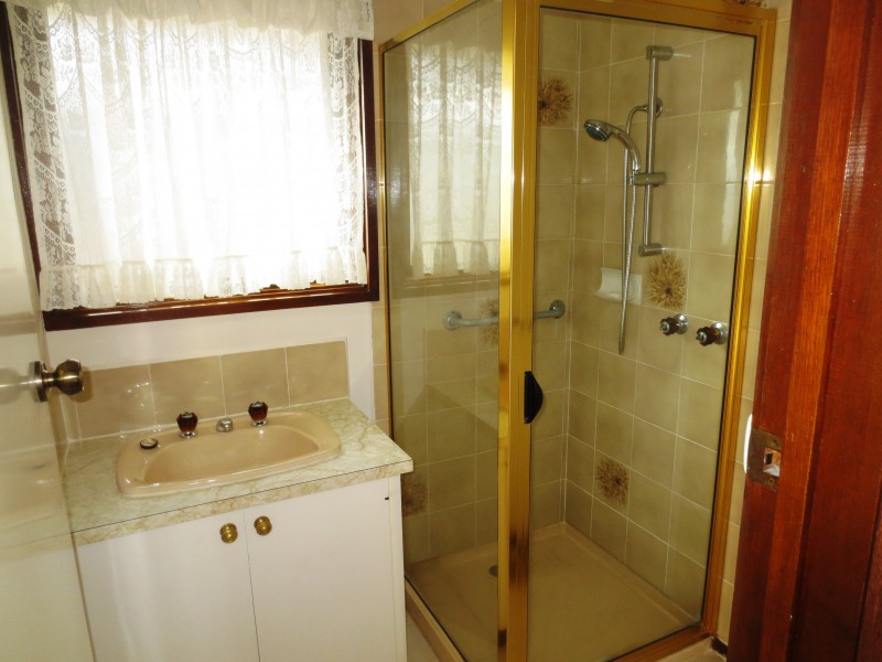 9 Shirley Street, Altona Meadows VIC 3028