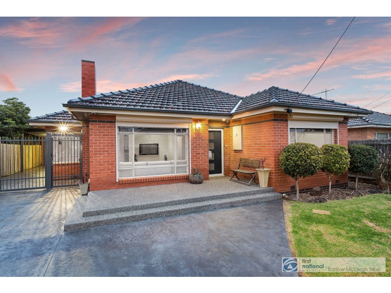 7 Chifley Avenue, Altona VIC 3018