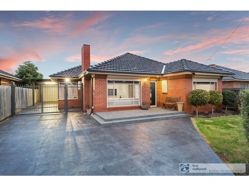 7 Chifley Avenue, Altona VIC 3018