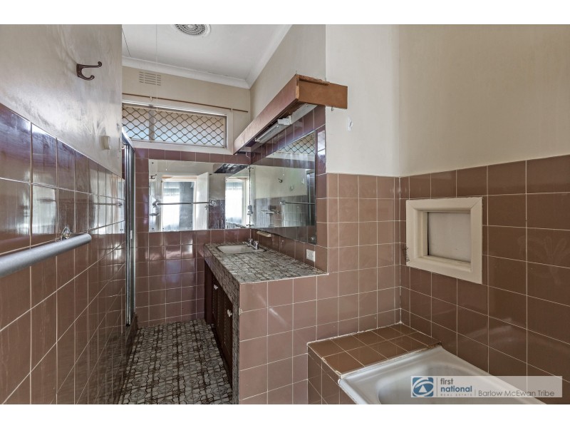 24 Seves Street, Altona VIC 3018