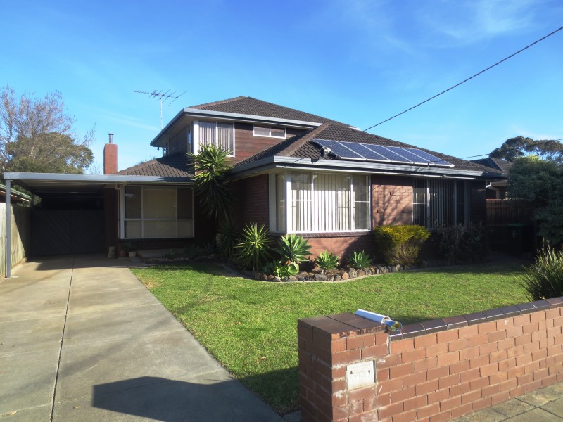 11 Deavey Court, Altona VIC 3018