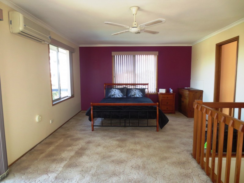 11 Deavey Court, Altona VIC 3018