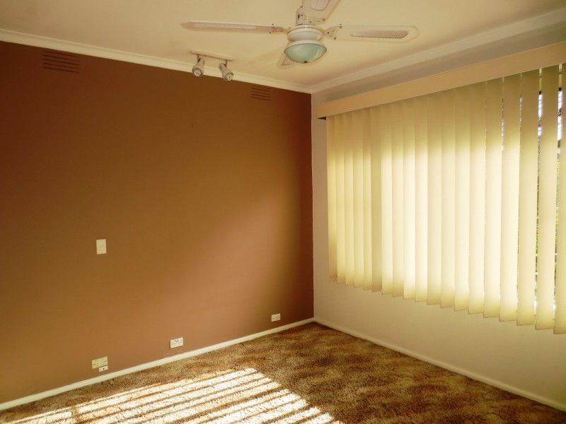 11 Deavey Court, Altona VIC 3018