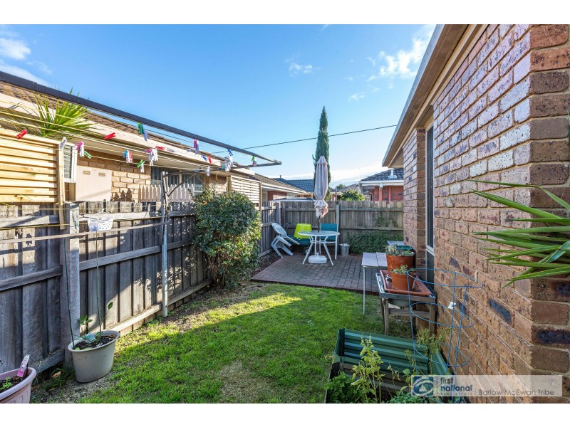 1/4 Weaver Court, Altona Meadows VIC 3028