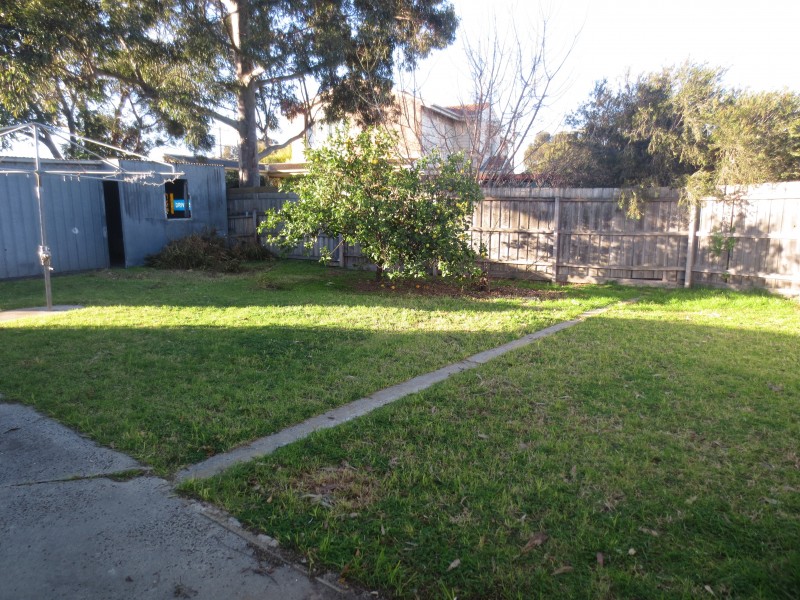 12 Ransom Avenue, Altona VIC 3018