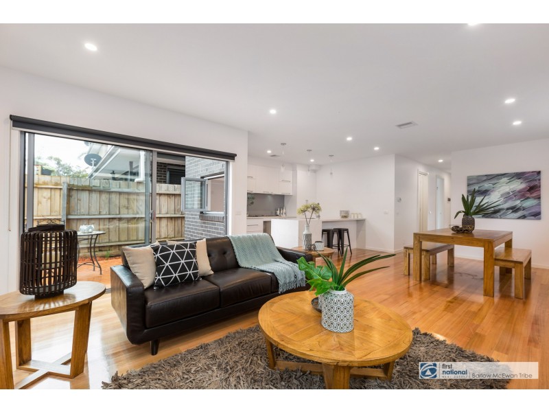 2/11 David Street, Altona VIC 3018