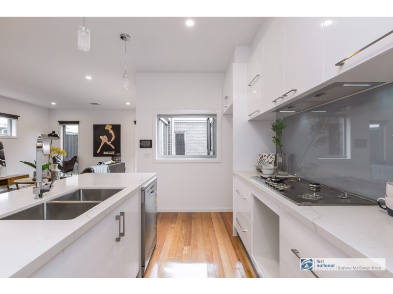 2/11 David Street, Altona VIC 3018