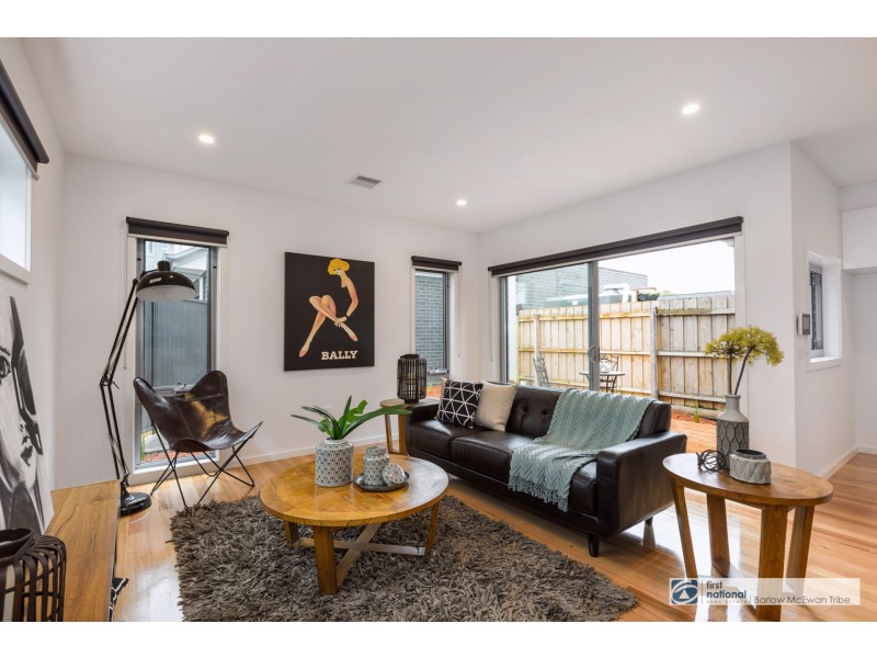 2/11 David Street, Altona VIC 3018