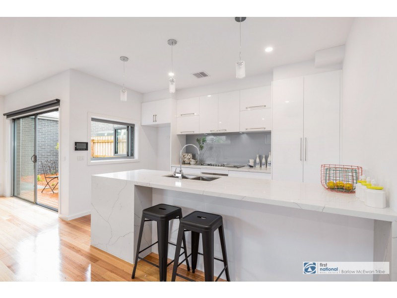 2/11 David Street, Altona VIC 3018