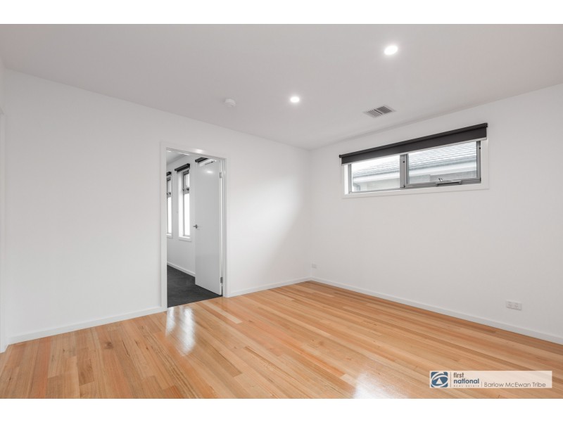 2/11 David Street, Altona VIC 3018