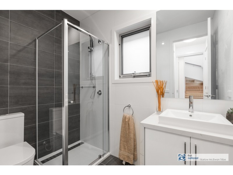 2/11 David Street, Altona VIC 3018