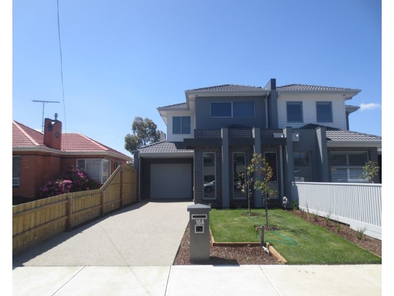 16A Charles Road, Altona VIC 3018