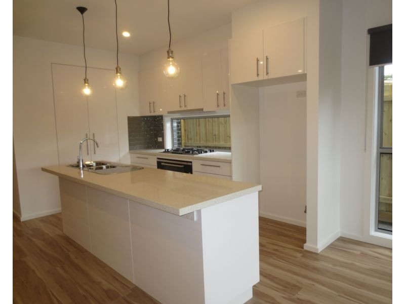 16A Charles Road, Altona VIC 3018
