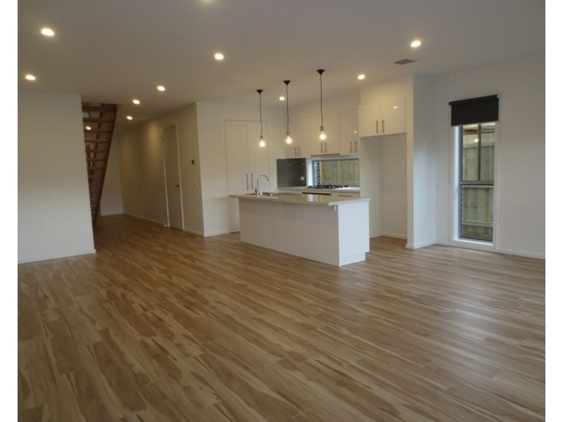 16A Charles Road, Altona VIC 3018