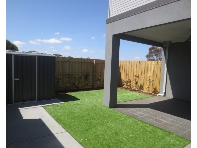 16A Charles Road, Altona VIC 3018