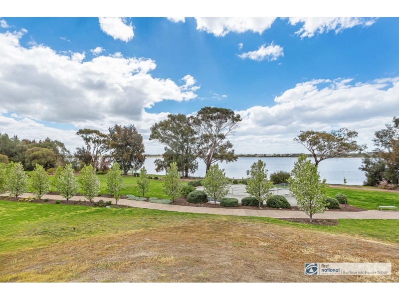 12 Scullin Street, Altona VIC 3018
